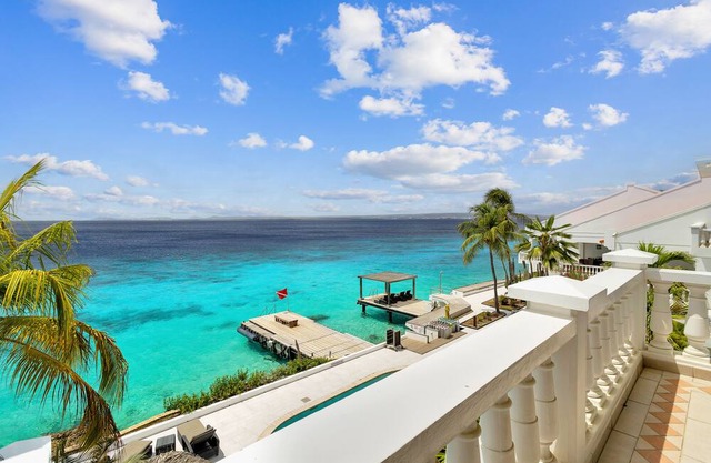 NEW - Belmar penthouse 22 , luxurieus 3 bedroom oceanfront penthouse