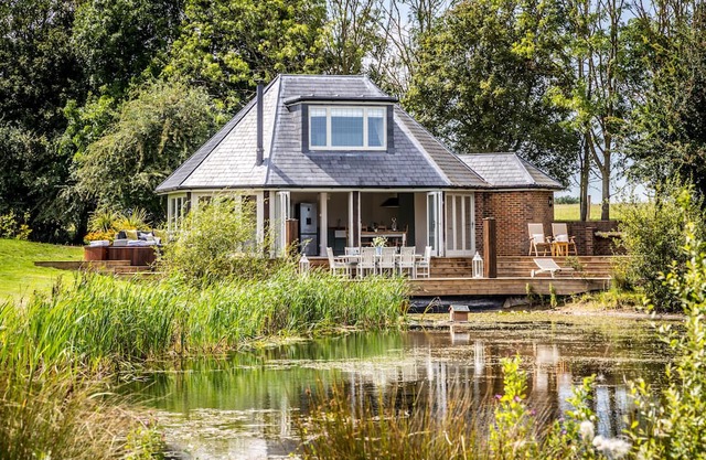 A tranquil Boathouse tailor-made for couples seeking a luxurious getaway.