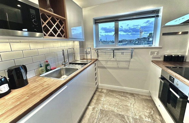 Cozy 2Bed Haven in London