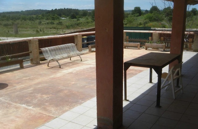 Homerez - Nice house for 5 ppl. with garden and terrace at Carcassonne