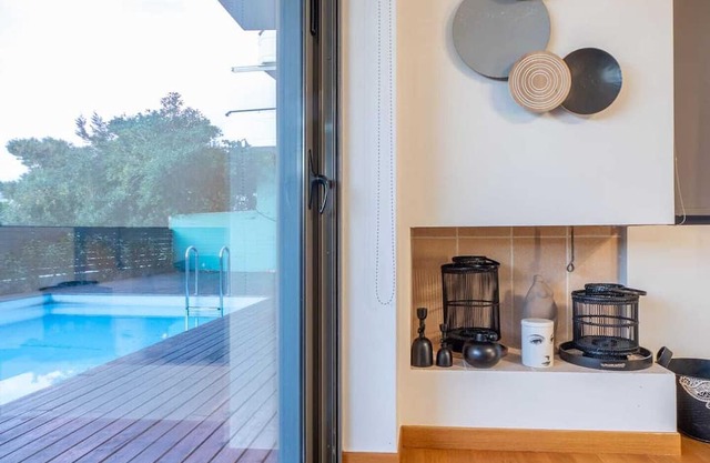 Saronida Summer Apt with private pool