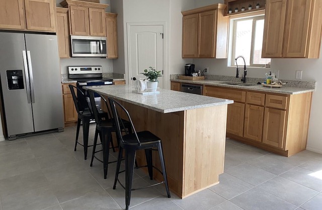 Foothills 4-bedroom, 2-bathroom house -- 25 Minutes from the River