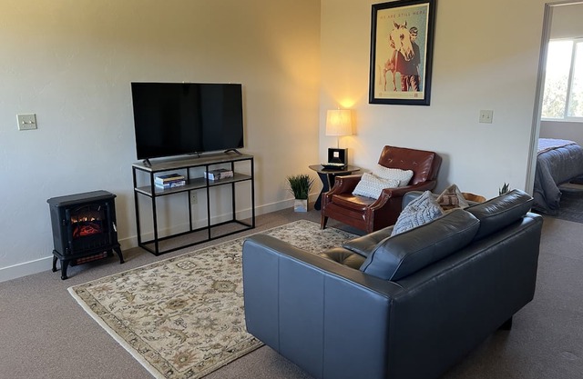 Valle Verde Guesthouse in the heart of Mancos Valley. Pets Welcome!