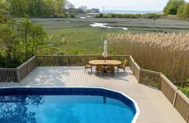 3BR Private Cottage w/ Pool in Old Saybrook