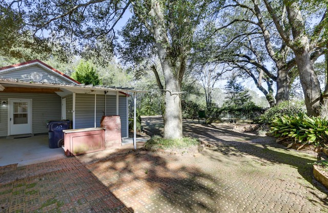 Peaceful Albany Vacation Rental ~ 6 Mi to Downtown