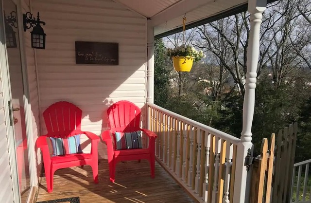 North Chatt 2BD/2BA Charm & Convenience