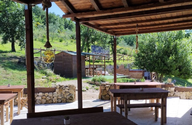 Spacious double room in an ancient farmhouse with exposed beams and 19th century stone equipped with