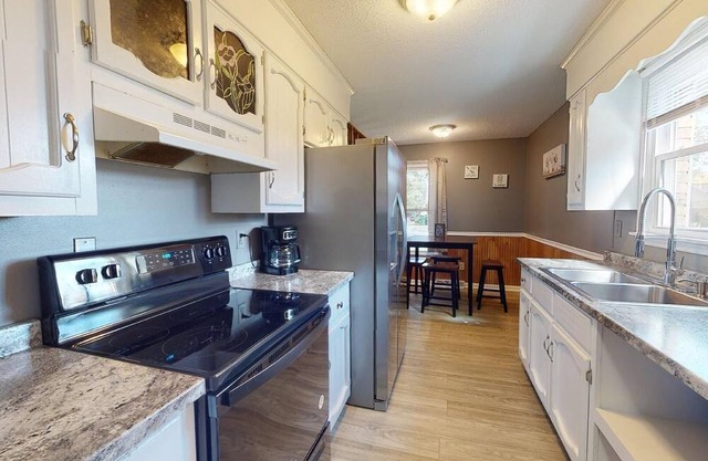 Home in Columbia, 5 miles from downtown