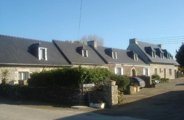 Cottage 'Gite Ty Coz' with Wi-Fi