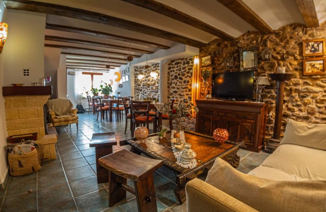 LA ALDEA ENCANTADA