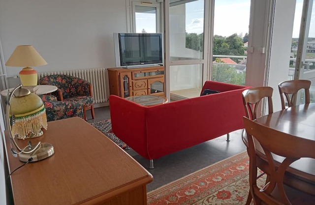 Appartement Très Lumineux Avec Parking Sécurisé