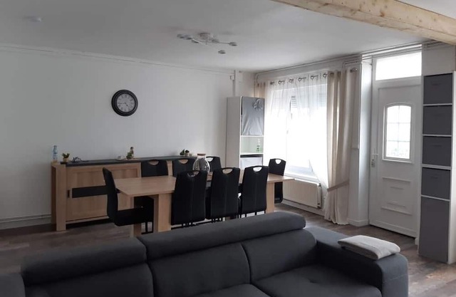 Gîte Situé à 1 km de la Centrale Nucléaire.. Tout Confort, Proximité Commerce