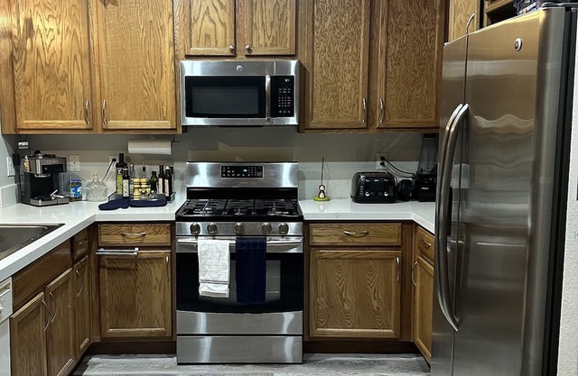 Luxury Entire House off 215 Freeway & Durango Southwest - Family & Pet Friendly