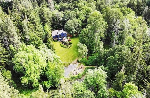 Stylish & Modern Hood River Retreat Near Downtown!