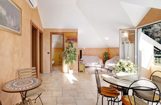 Apartment 'L'albicocco' with Balcony and Wi-Fi