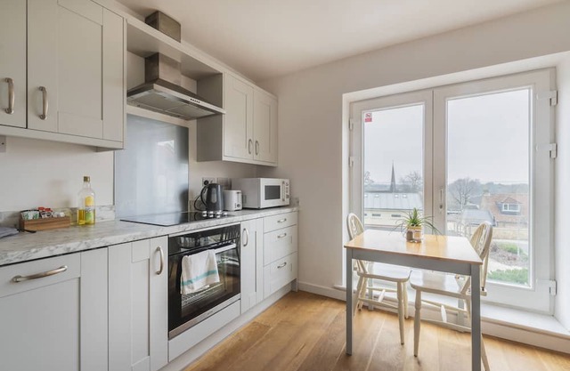 Spacious, elegant home. Central location. Ideal for holidays and business.