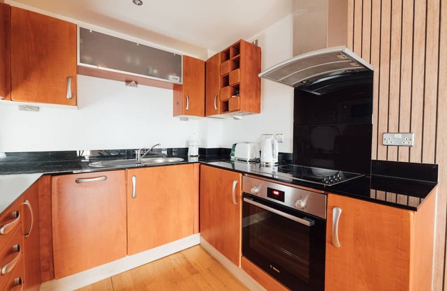 Leeds Dock: 2 Bedroom Haven