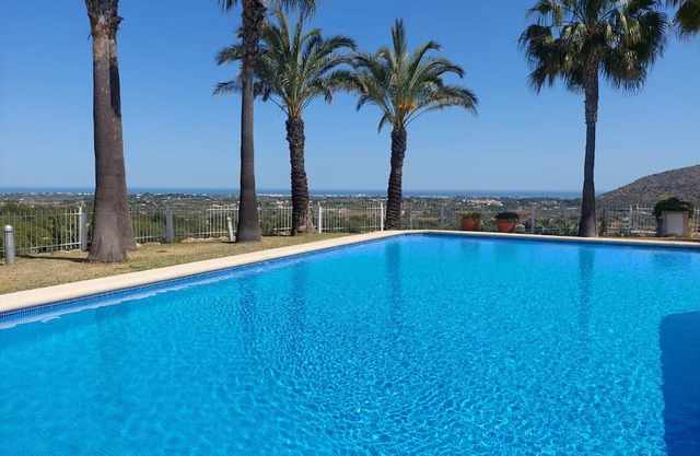 Wonderful apartment MIMOSAS 10 minutes from the beaches in La Sella Golf Resort.