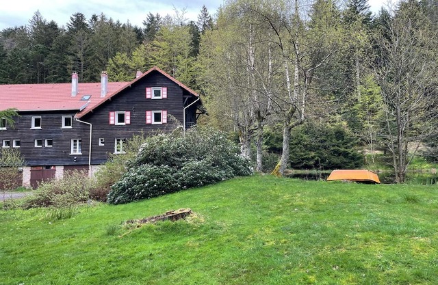 3 MN FROM GERADMER CHALET WITH A POND NOT OVERLOOKED