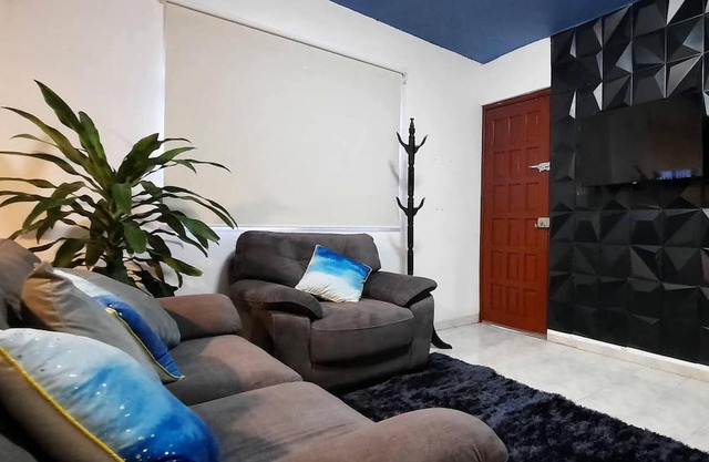 Casa Confortable, Excelente Ubicación