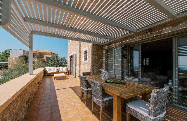 Riglia Villas - Villa Stone.
