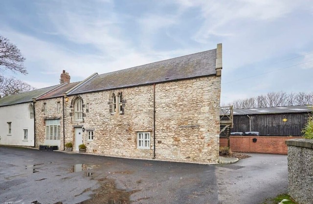 Host & Stay | The Byre