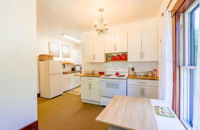 Beautiful restored sunny Historic home in a quintessential Maine fishing village