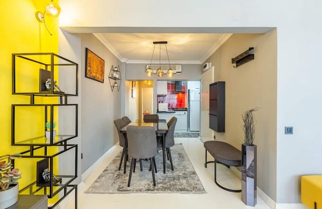 Central and Chic Flat on Rumeli Street, Nisantasi