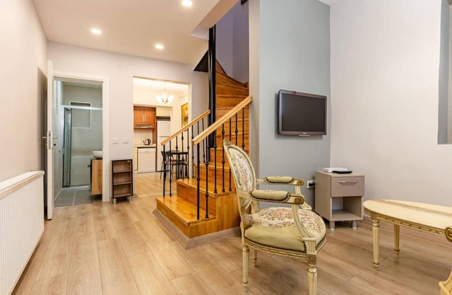 Duplex House near Trendy Attractions in Sisli