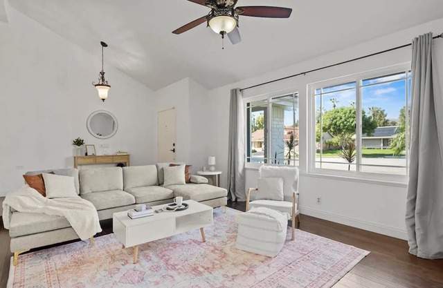 Exquisite Cozy Simi Valley Getaway