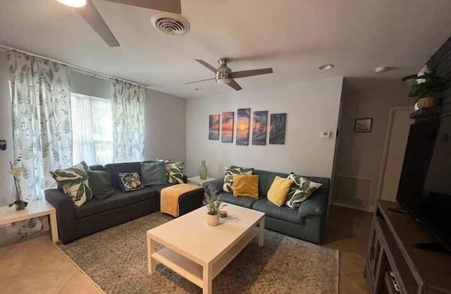 3 Bedroom 751272 by Houzlet