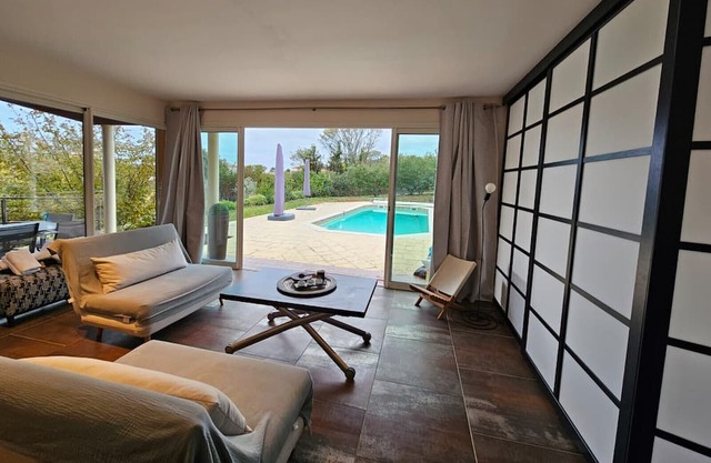 Appartement Montarnaud Piscine et Exterieur