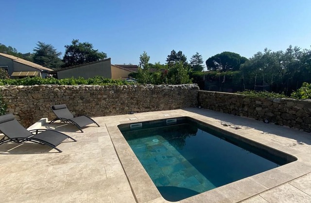 Magnifique Maison Avec Piscine Située au Cœur du Village de Mauves en Ardèche