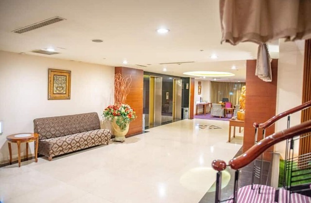 Rich & Free Hotel - Fuzhong