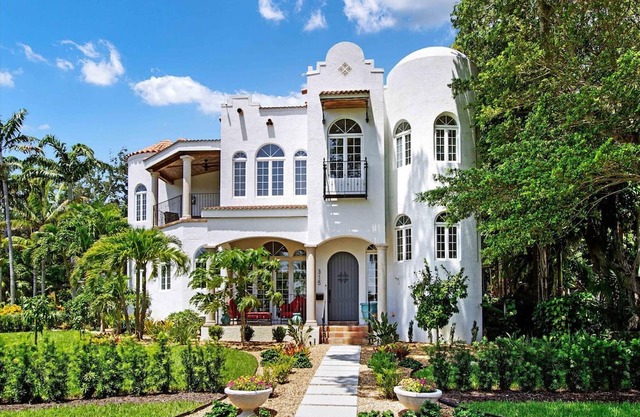 Luxury 3-bedroom 3bth Home W/Pool Fitness Room & Paddle Boards in St.Petersburg
