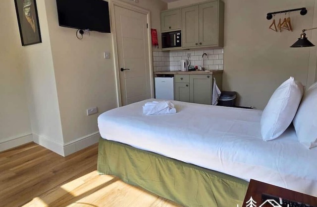 Duke of the Pond - Room 1 - New Forest