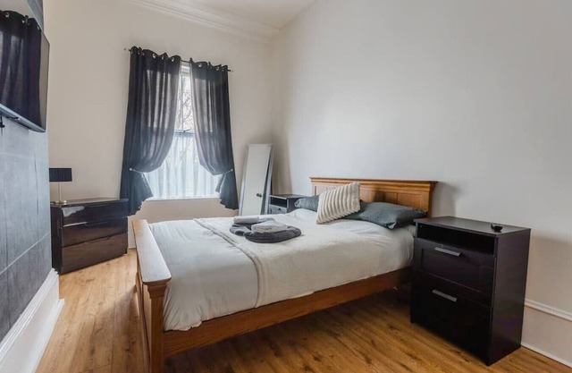 Hullidays》City Centre Urban Apt 2