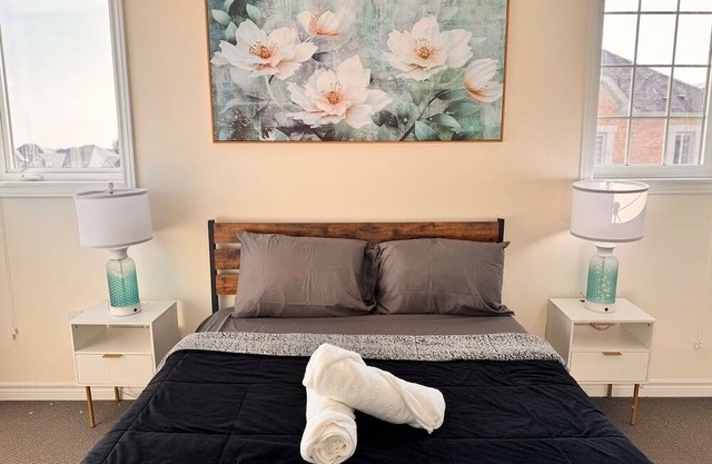 Modern Brampton Home | 3 BR 2.5 WR | Free Parking