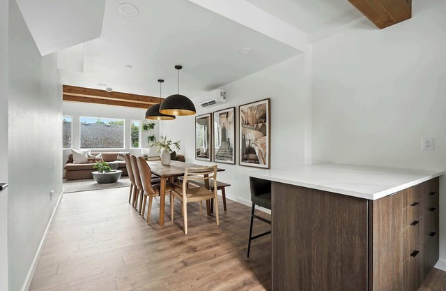 Luxury 2BR Walkable Best Location Fast WiFi