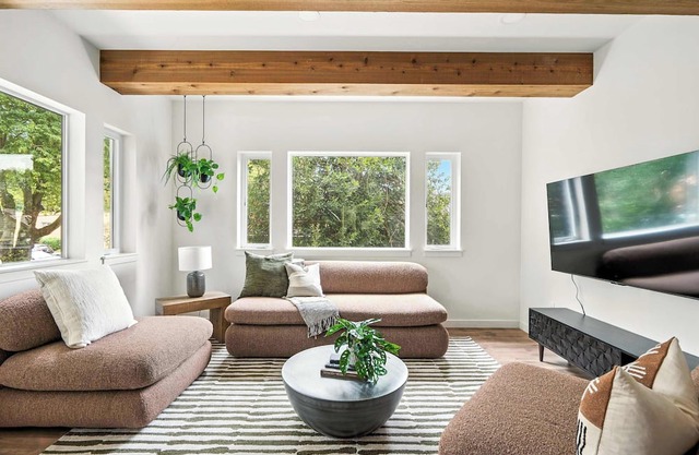 Spanish Revival Escape - Brand New 6BR in Heart of Kerns