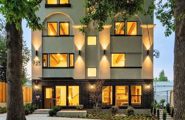 Adelynn Studio , Walkable Kerns , Spanish Charm