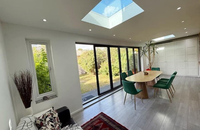 Spacious 3-Bedroom House w/Garden & 2 Parking