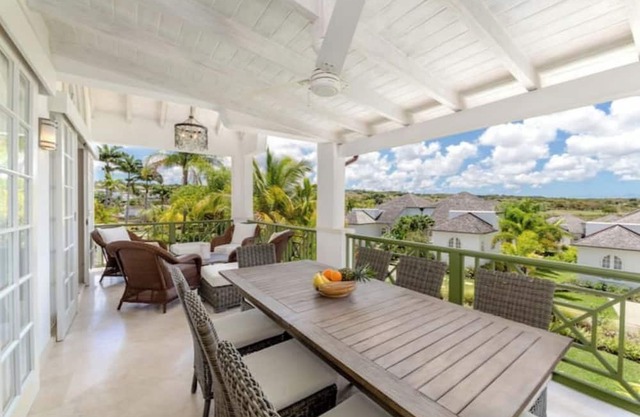 Luxury family Villa with pool