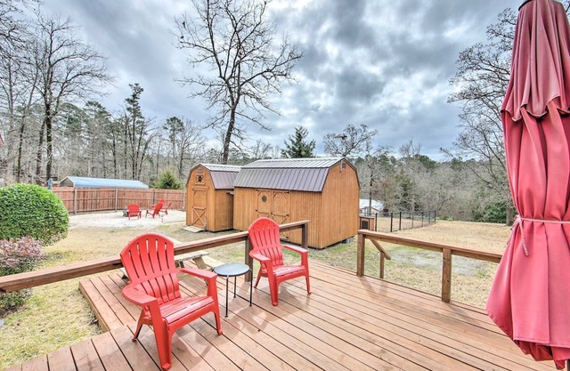 Cozy Getaway Near Lake O’ the Pines with Firepit & Pet-Friendly Bliss!
