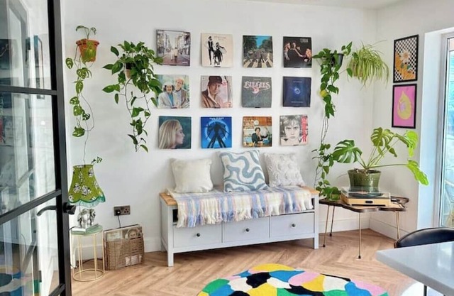 Central Abergavenny 4 Bed Home (Ensuites & Garden)