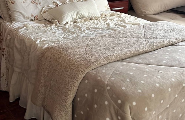 Furnished studio apartment with kitchen