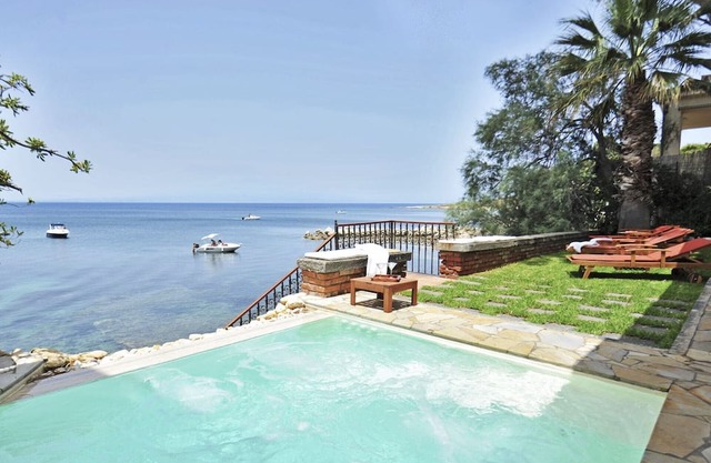 Estiva - Three Bedroom Villa, Sleeps 6