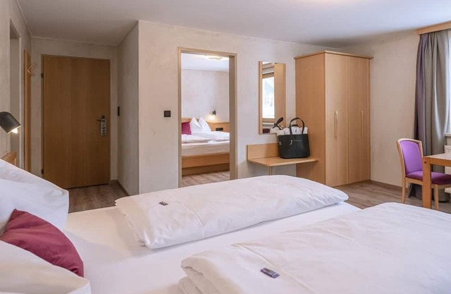 Family room, shower, WC, terrace up to 2 nights - Hotel Acherl