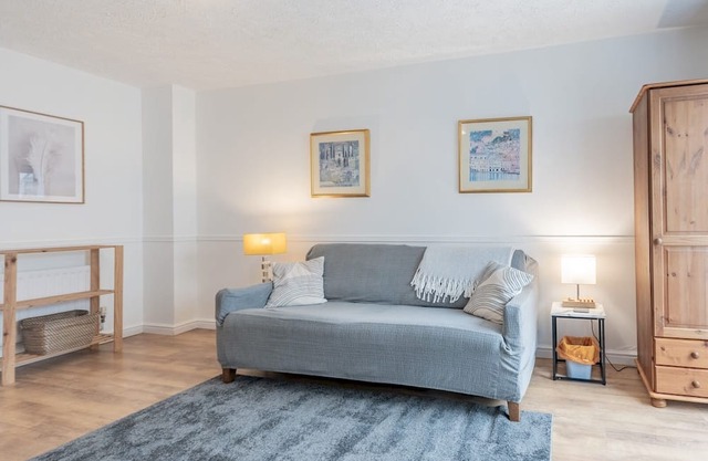 Pass the Keys | Cosy home | Basildon | Ideal for contractors