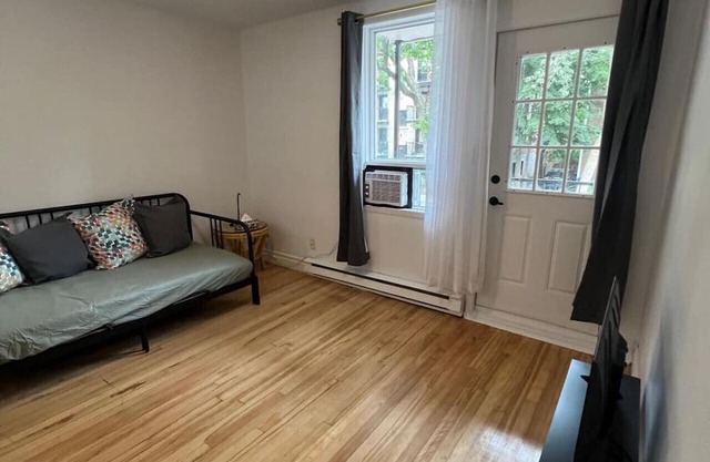 Cozy Stay 2 minutes from the child Jesus and 5 Mins from old Qc